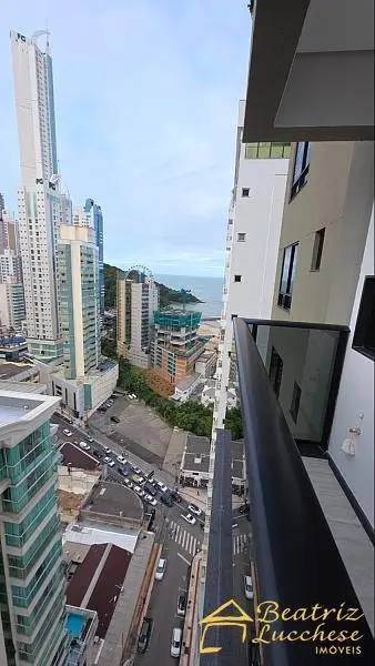 Vista panorâmica do mar e skyline de Balneário Camboriú do 22º andar do Riomaggiore Residenze, bairro Pioneiros